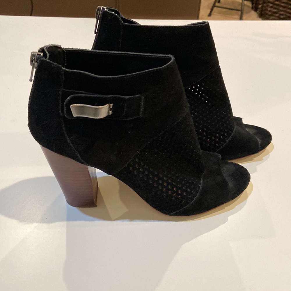 DV by Dolce Vita Marana Onyx Black Suede Ankle Boot Bootie Size 8.5 M Heels